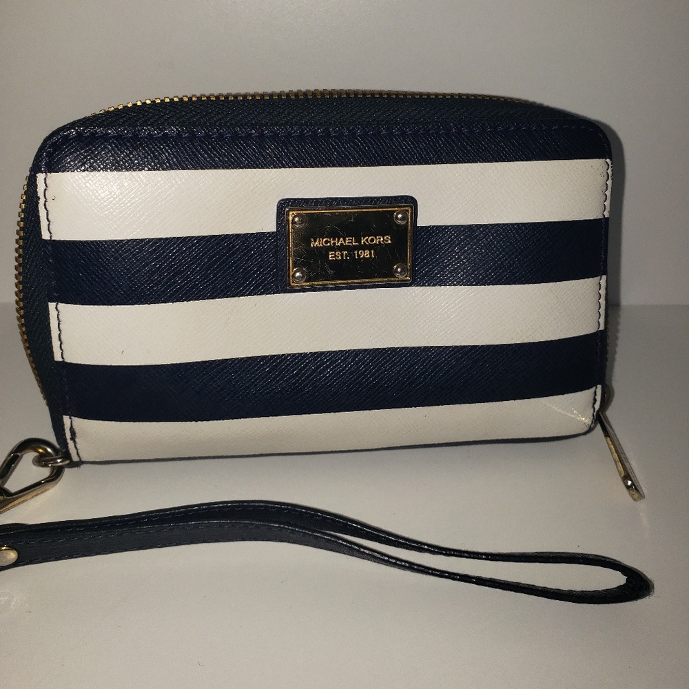 MICHAEL Michael Kors iPhone Wristlet